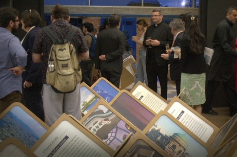 Inauguración de la exhibición en la Sala de Exposiciones de la Escuela de Arquitectura, 19 de …